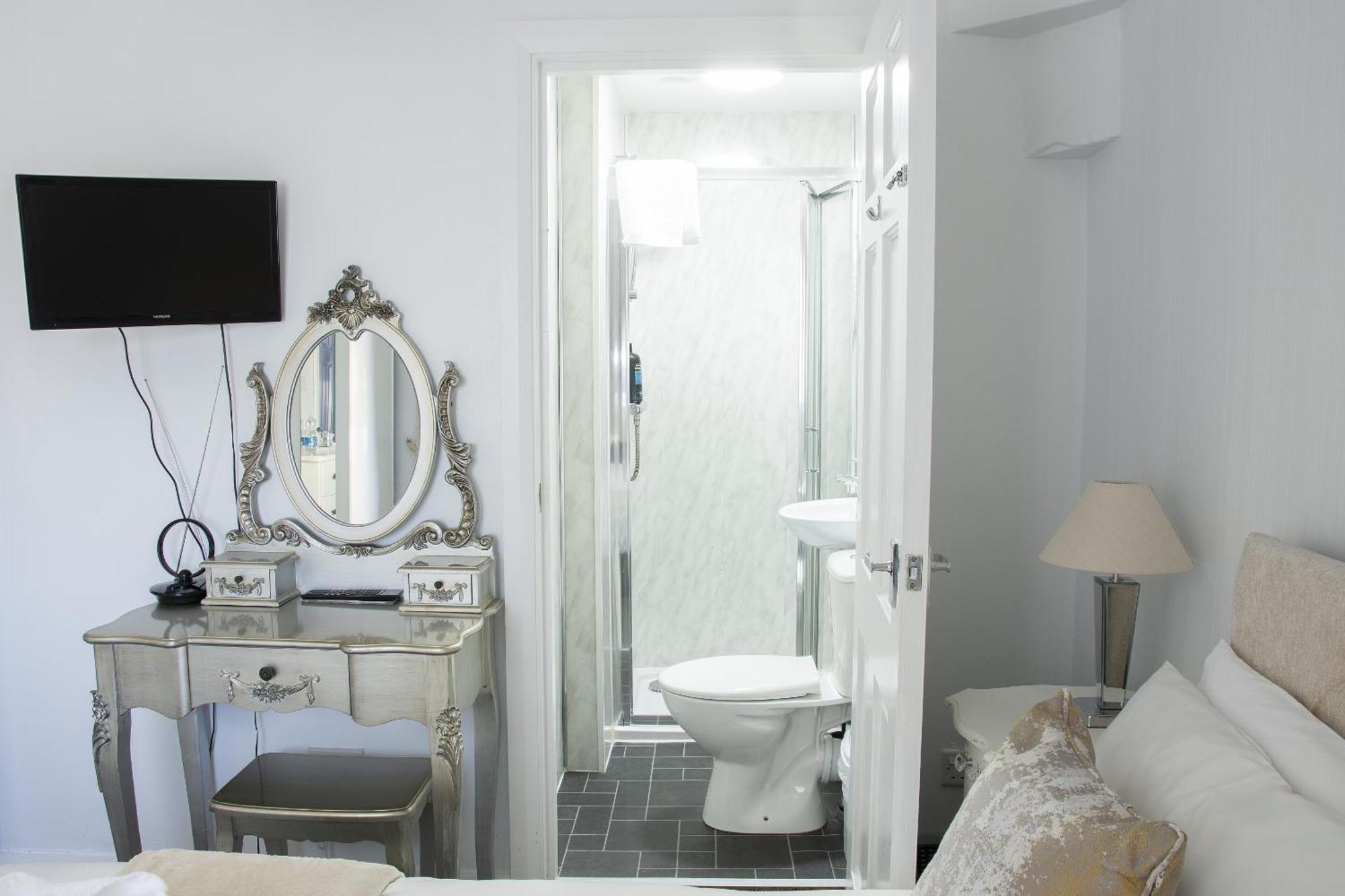 Bishop Gate Bnb Londonderry Exterior photo